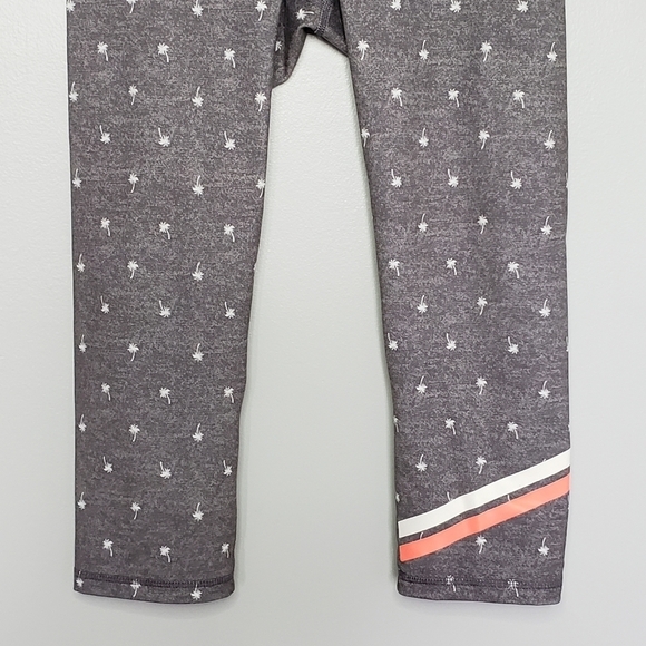 Old Navy Active Go Dry High Rise Drawstring Crop Leggings Gray Palm Tree Print M - Picture 4 of 11
